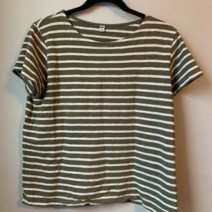 Uniqlo T-Shirt